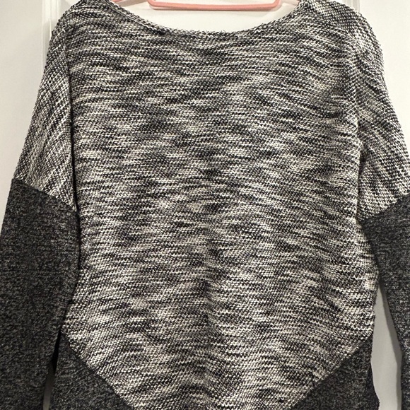 Jessica Simpson Black and White Crew Neck Sweater - Picture 5 of 5